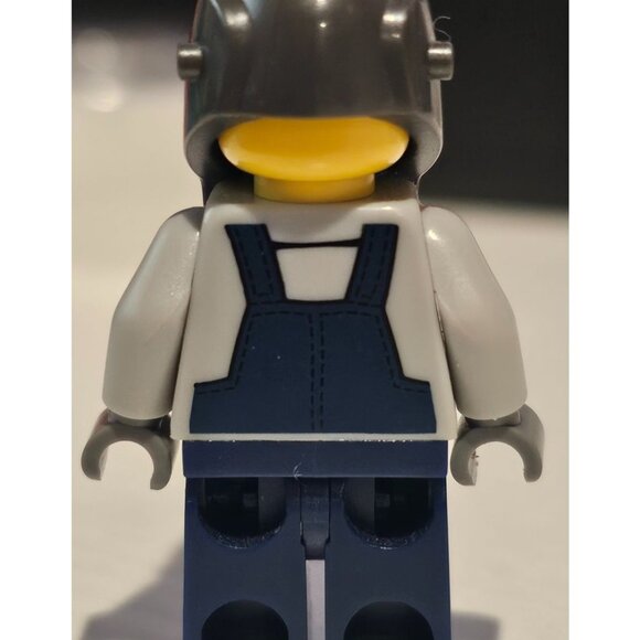 LEGO Minifigure Series 11 Welder 71002 Col172 Mini Figure Missing Accessories - Picture 3 of 8